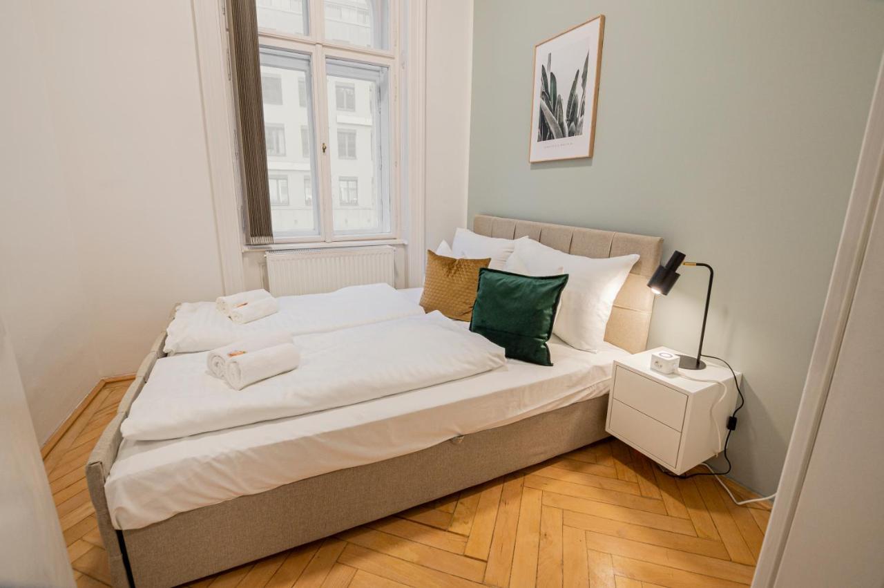 Charming Apt Perfect For 4-6 Tram, Self-Checkin Виена Екстериор снимка