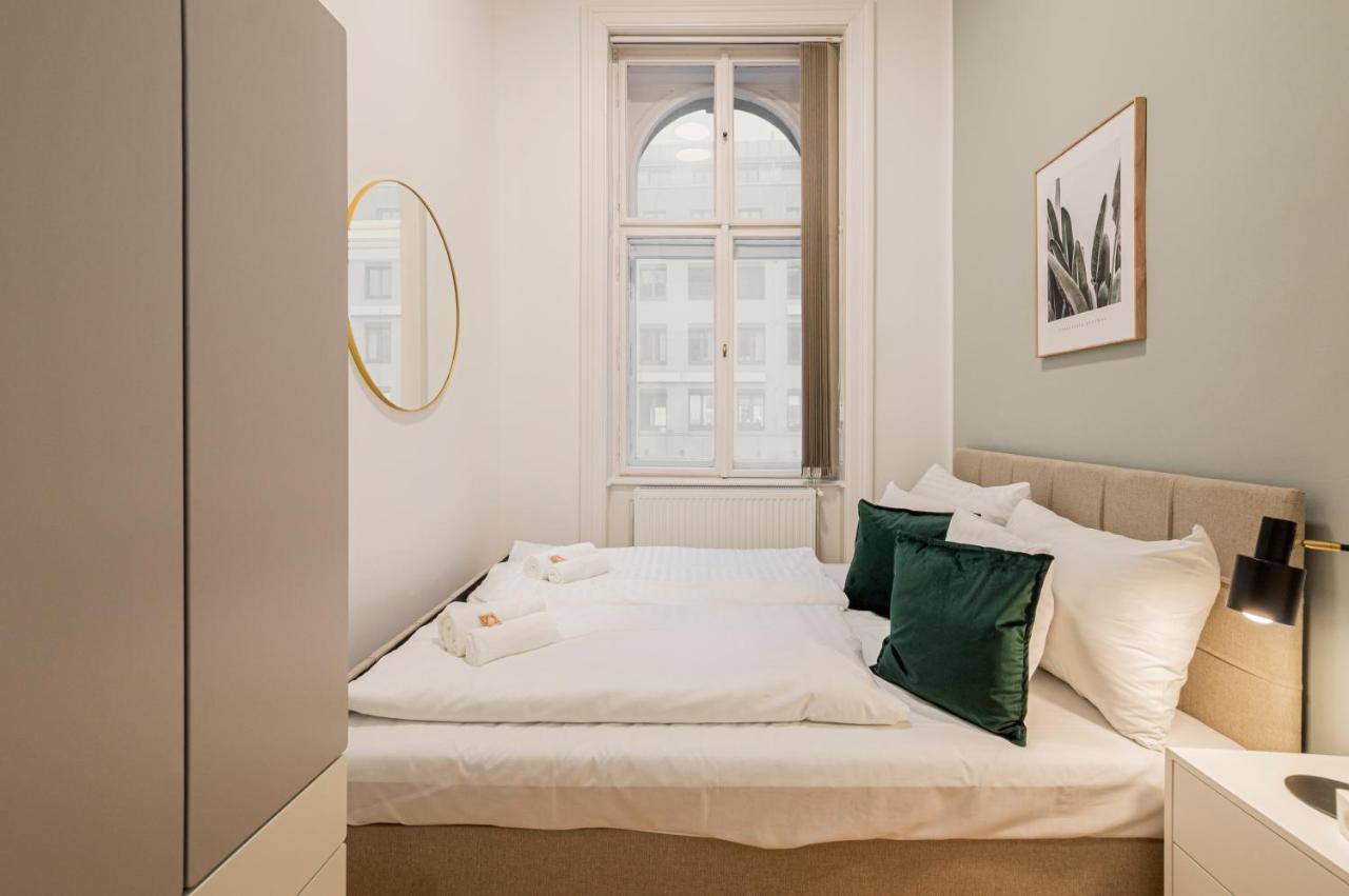 Charming Apt Perfect For 4-6 Tram, Self-Checkin Виена Екстериор снимка