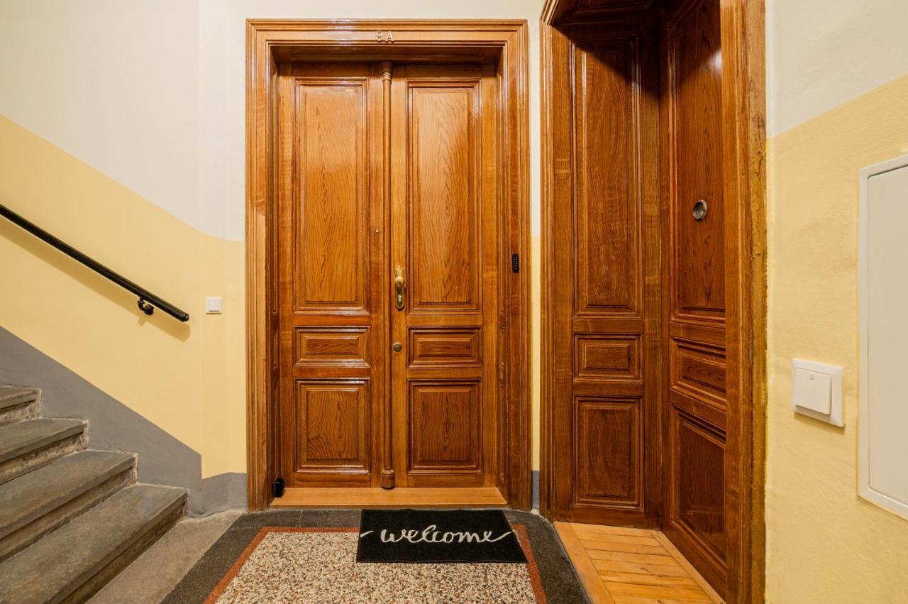 Charming Apt Perfect For 4-6 Tram, Self-Checkin Виена Екстериор снимка